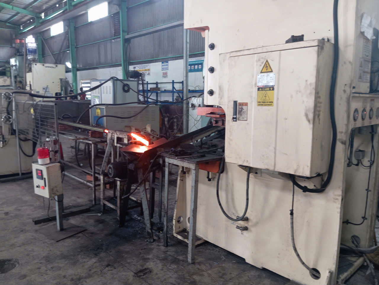 Hot forging 1.jpg